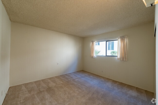 1BR, 1BA - 500SF - Bedroom - Villa Nido