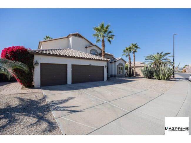 Photo - Live The Lifestyle Youve Dreamed Of In This 5/3 Gilbert Jewel Near Kokopelli Golf Course, Where E