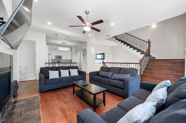 Photo - 3507 Jackson St