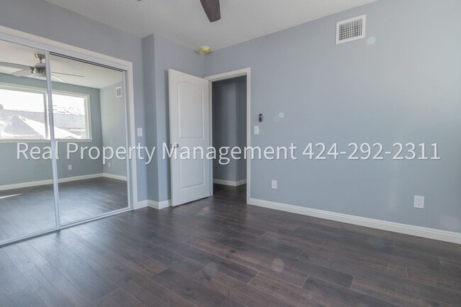 Building Photo - 1352 E 23rd St