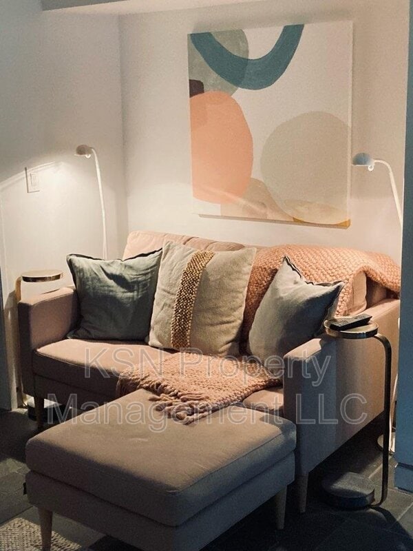 Photo - 112 W Gaston St Unidad Garden Apt