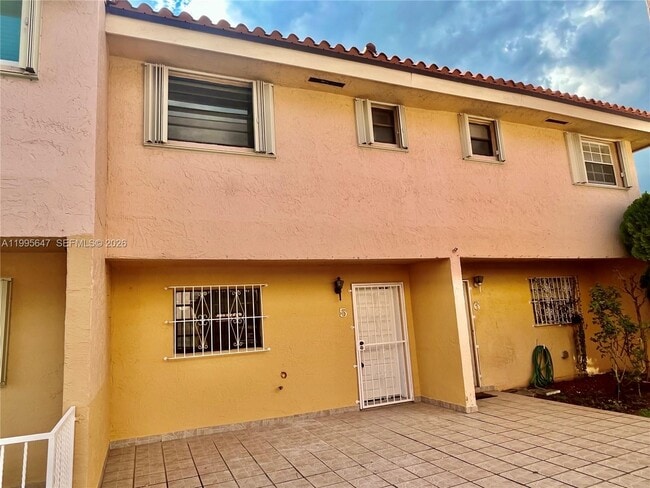 Photo - 550 SW 115th Ave Unidad 405H