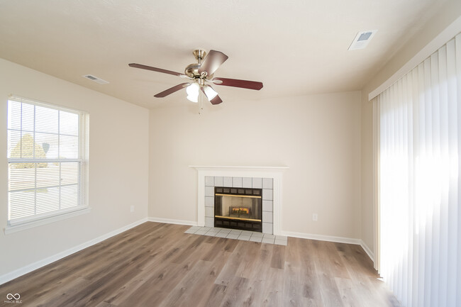 Photo - 6257 Cooper Pointe Dr House