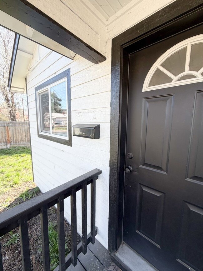 Photo - 2 Bedroom, 1 Bathroom Home