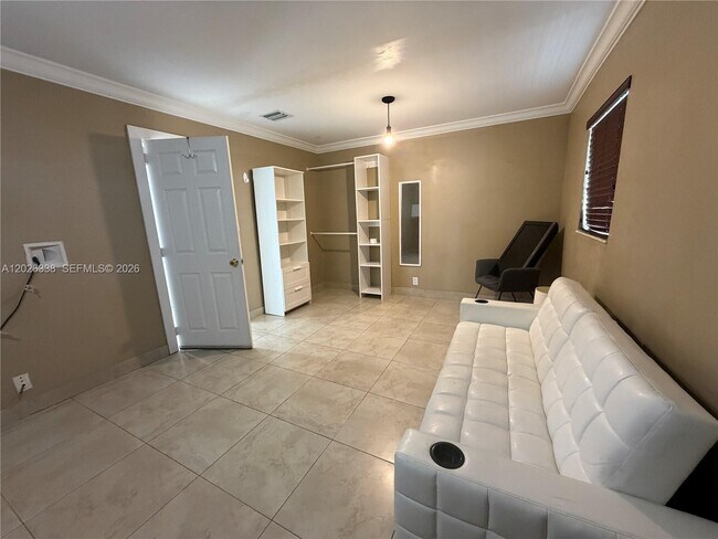 Photo - 414 SW 2nd Terrace Unidad 0