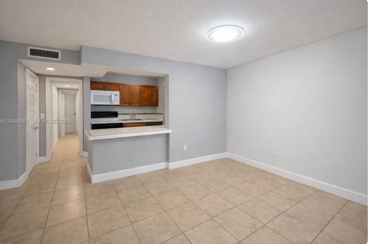Photo - 850 SW 129th Pl Unit 103