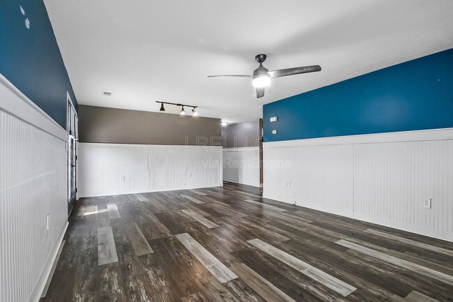 Photo - 697 Red Hill Rd