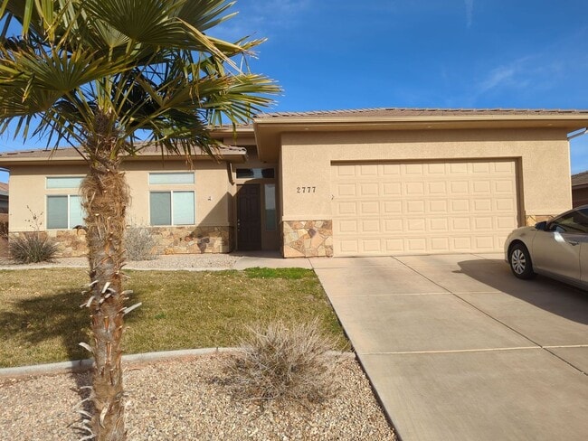 Photo - 4 Bedroom Home Near Pine View High School With 2 Car Garage