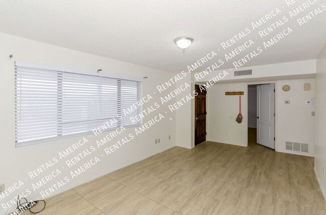 Photo - 3951 W Irvington Rd