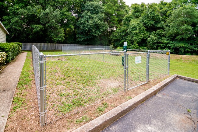 Photo - Davis Gardens Apartments