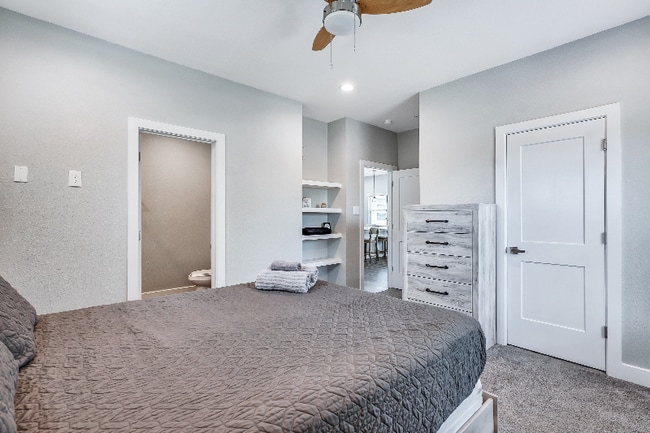 Photo - 144 W 5th St Unit B