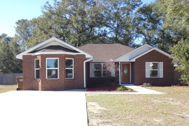 Building Photo - 4-Bedroom Home On Cul-De-Sac