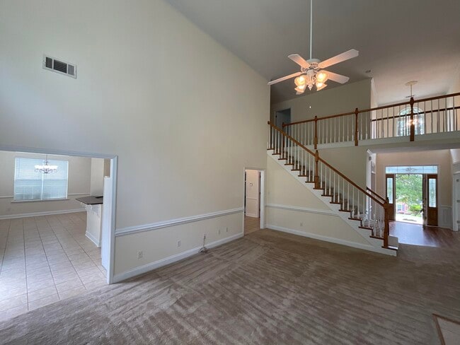Photo - 375 Barnsley Dr