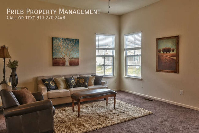 Photo - 267 N Ferrel St