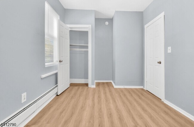 Photo - 139 S 8th St Unidad 1