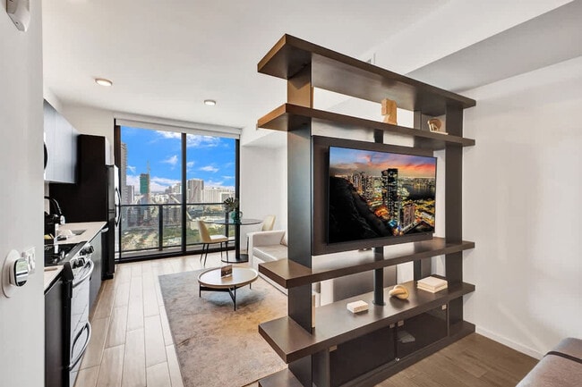 Photo - 398 NE 5th St Unidad SI ID1504042P