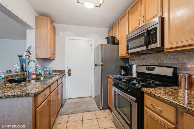 Photo - 1224 W Chase Ave