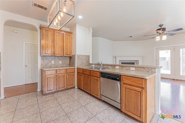 Photo - 514 Prospector Trl