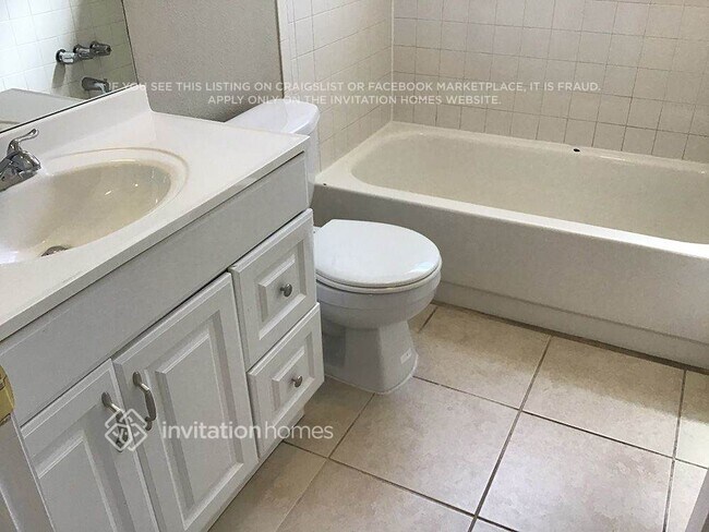 Photo - 2805 39th St W