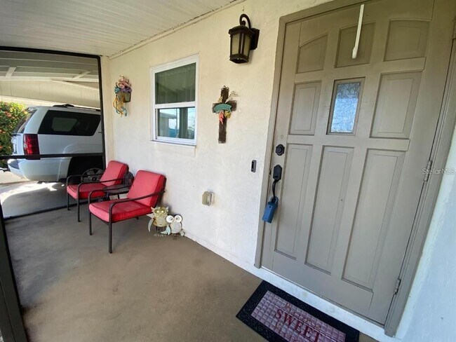 Photo - 6048 Merril St