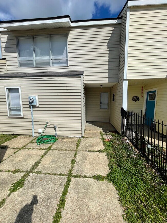 Photo - 2 bedroom 1 1/2 bath condominium