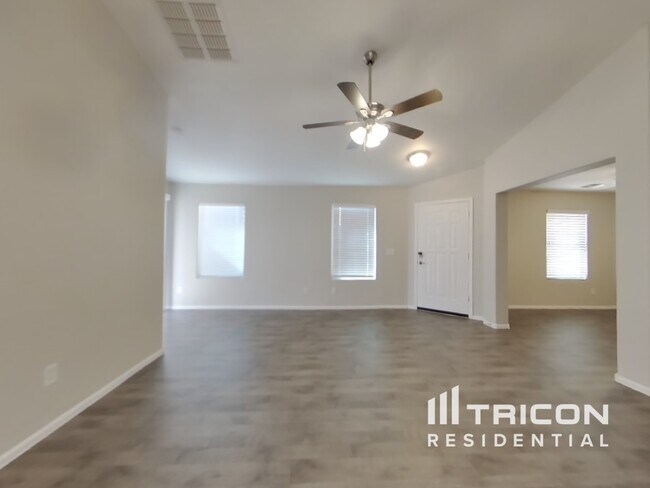 Photo - 29165 N Pyrite Ln