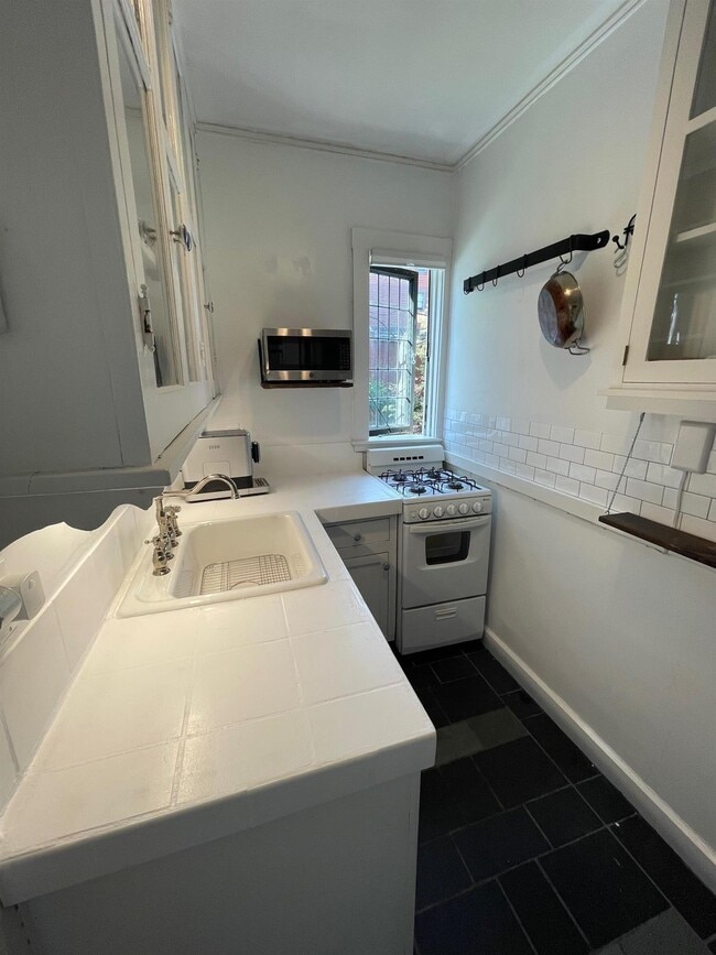 Photo - 10 Dana St Unit 14