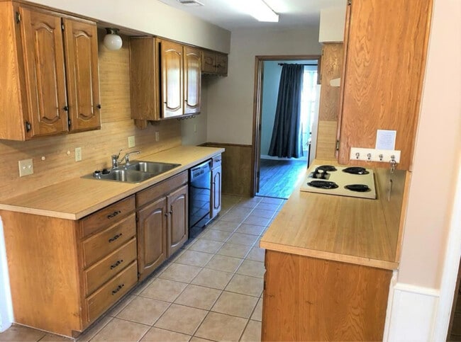 Photo - 901 Forest Trail Ct