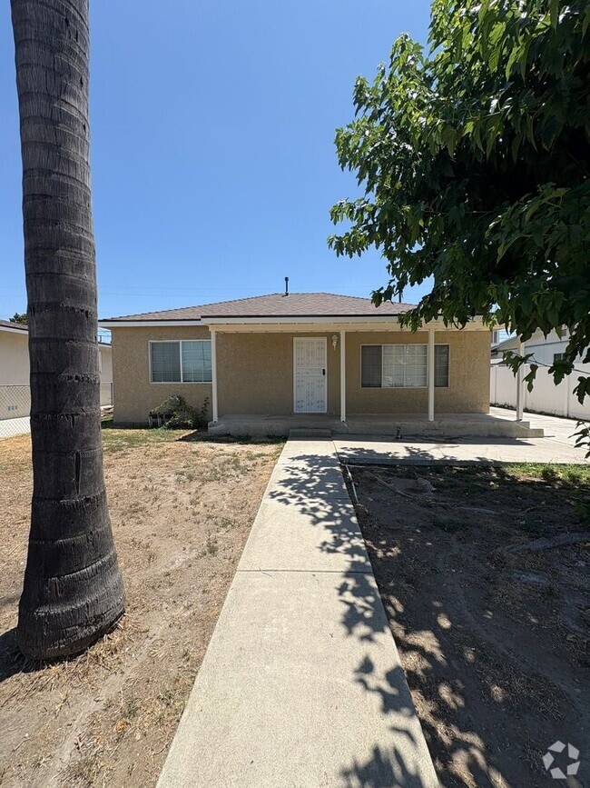 Building Photo - Gorgeous Remodeled 4 bedrooms 2 Bathroom. Rental