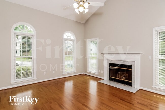 Photo - 3229 Sparrowhawk Dr