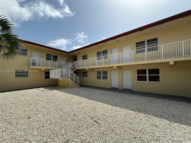 Photo - 260 SW 8th St Apartment Unit 9