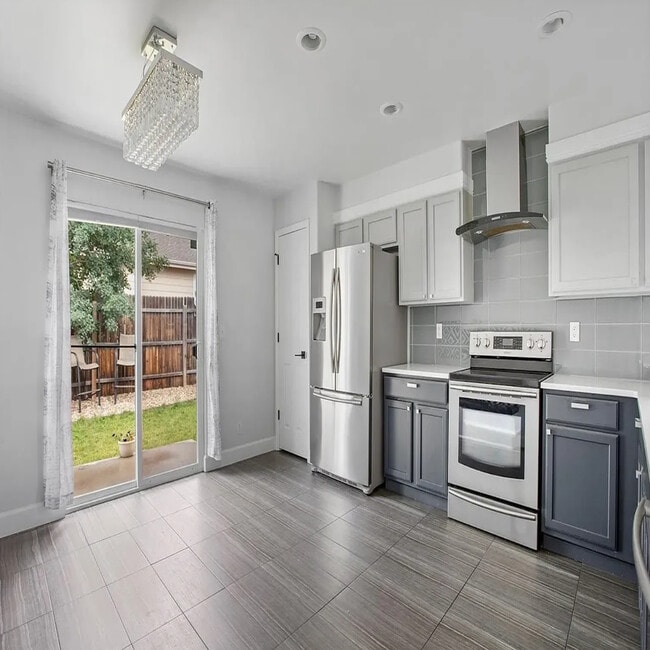 Photo - 5560 Kalispell St