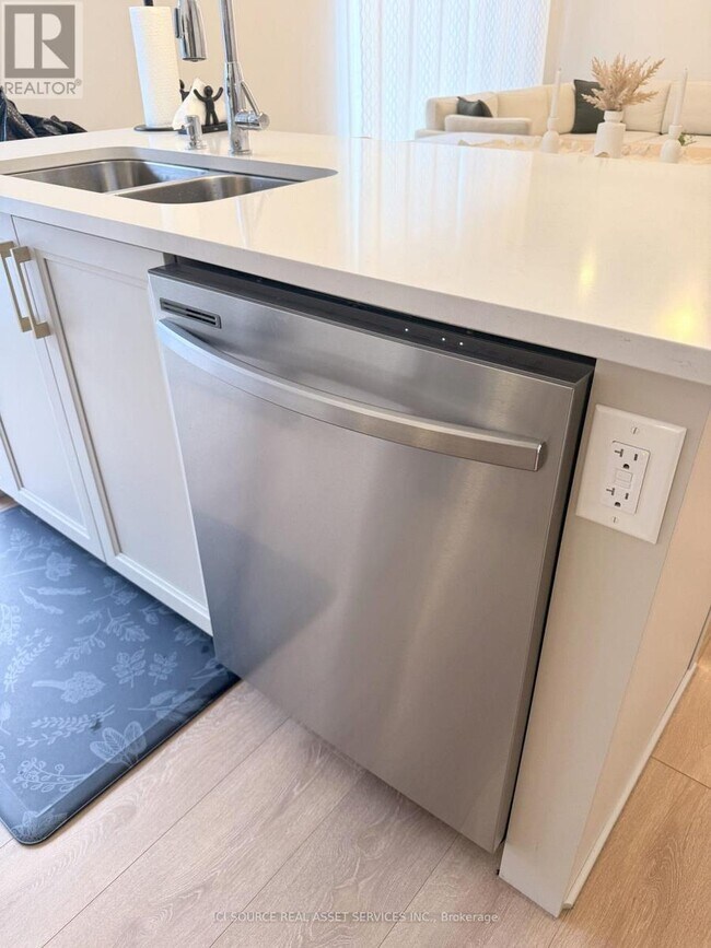 Photo - 1605 Creekway Private