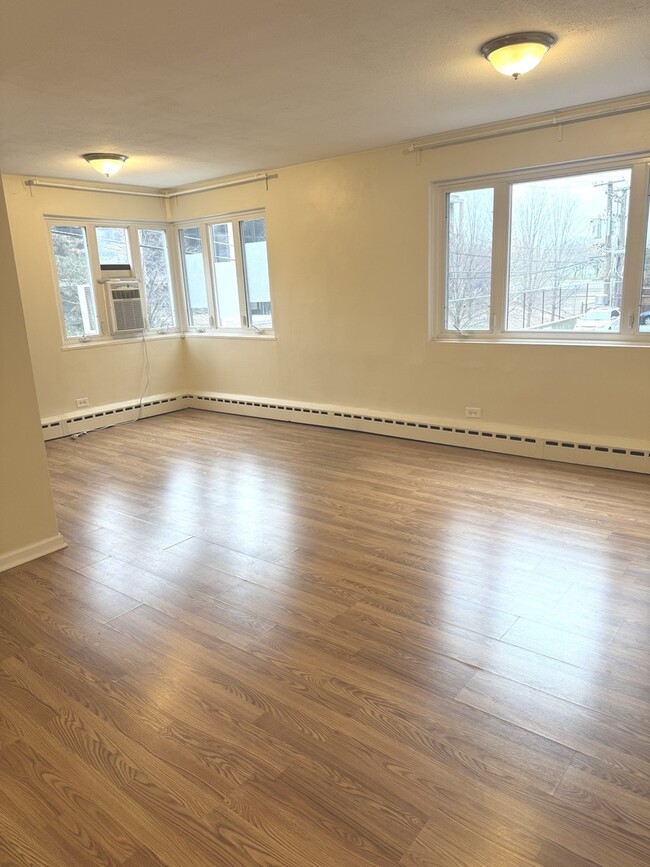 Photo - 708 W Bittersweet Pl