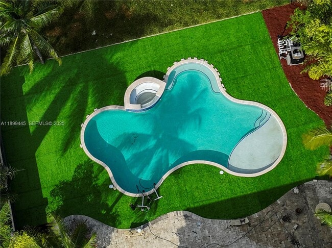 Photo - 112 NW 14th Way