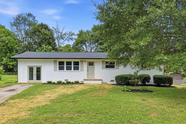 Building Photo - 508 Hiawatha Cir