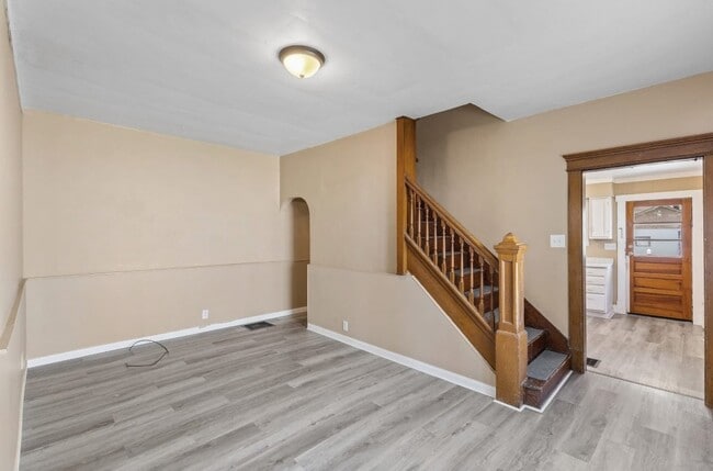 Photo - 3725 Lincoln Ave