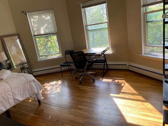 Photo - No Fee! 6/1/26 Huge Harvard Sq 8BR/3.5BA a...