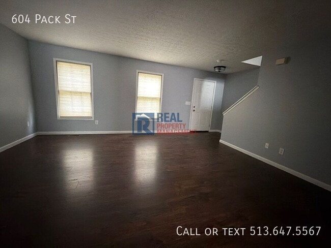 Photo - 604 Pack St