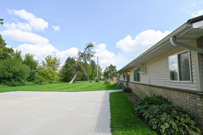Photo - Tremont Apartments