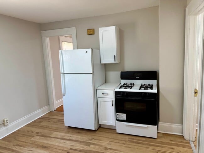Photo - 1919-21 Burnet Ave Unit Floor 2