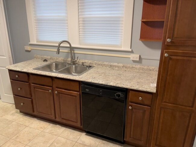 Photo - 3 BtR/1.5 Bath  Single Family Home in established west side neighorhood.
