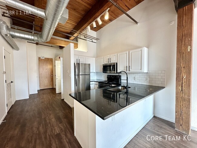 Photo - 202 W 5th St Unit 404