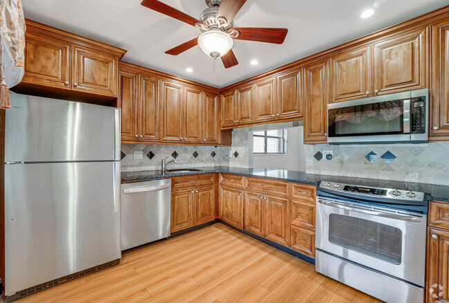 Building Photo - 104 Lake Helen Dr Rental