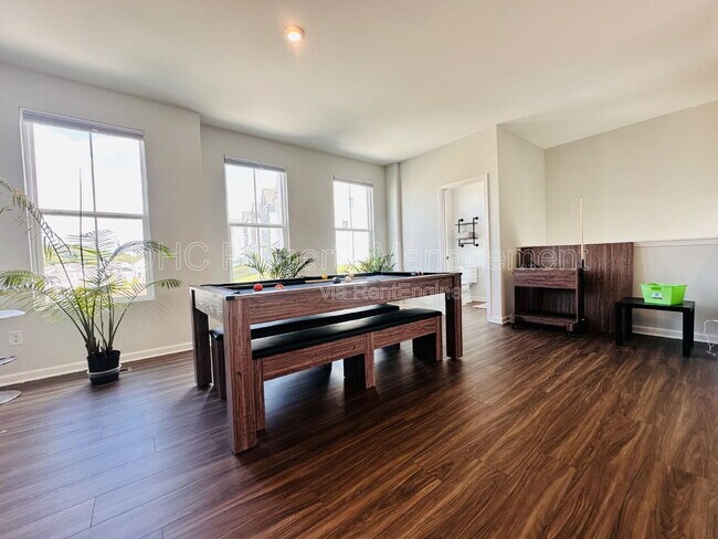 Photo - 1451 Creekside Cir NW