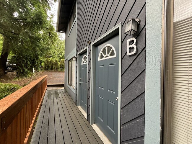 Photo - Spacious Apartment Retreat with Forest Views and Easy Access to the Portland Metro Area Unit #B
