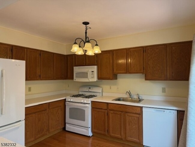 Photo - 8 Bateman Way