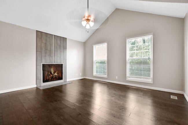 Photo - Pet Friendly Three Bedroom!