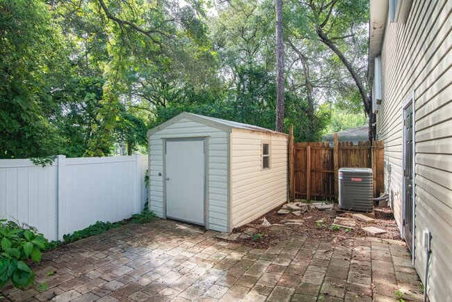 Photo - 1101 Scheidel Ct