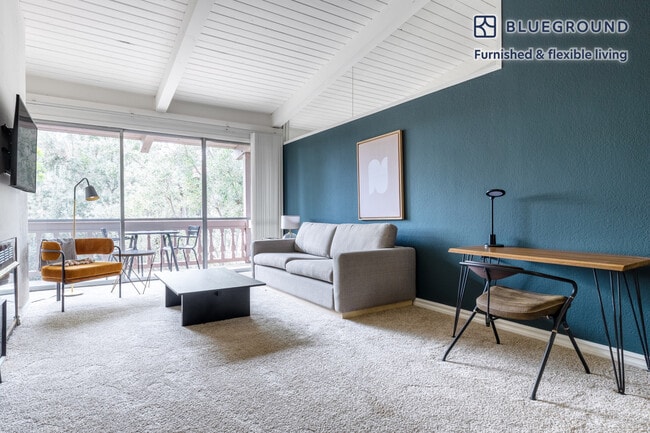 Photo - 6150 Canterbury Dr Unidad FL3-ID329